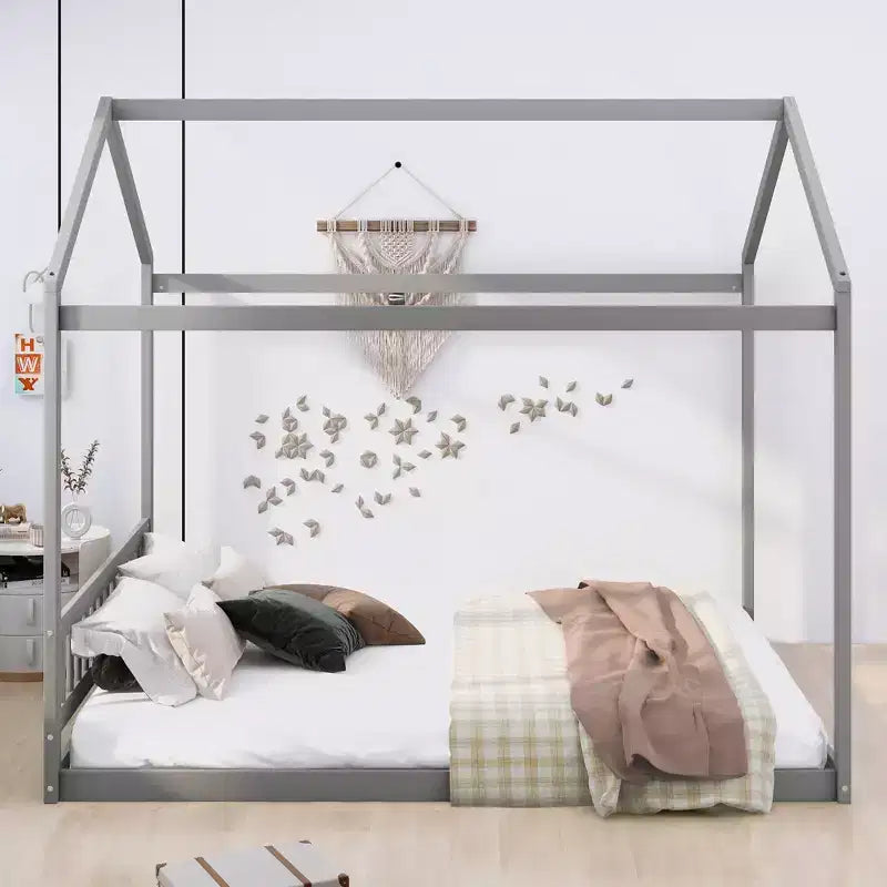 Lit cabane queen size en bois, lit de style minimaliste