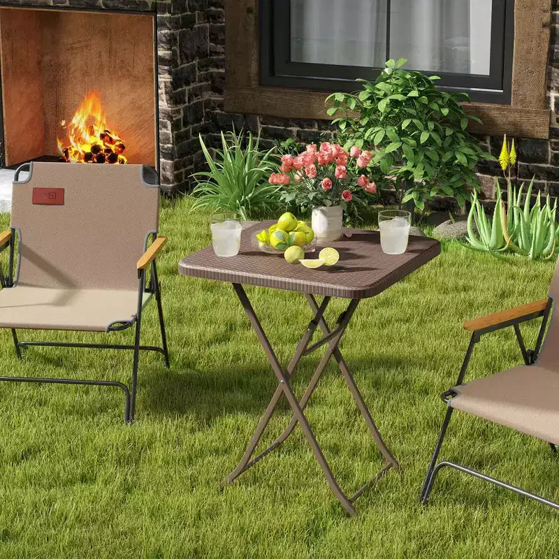Table pliante carrée 23,5 po en plastique, pour l'intérieur et l'extérieur