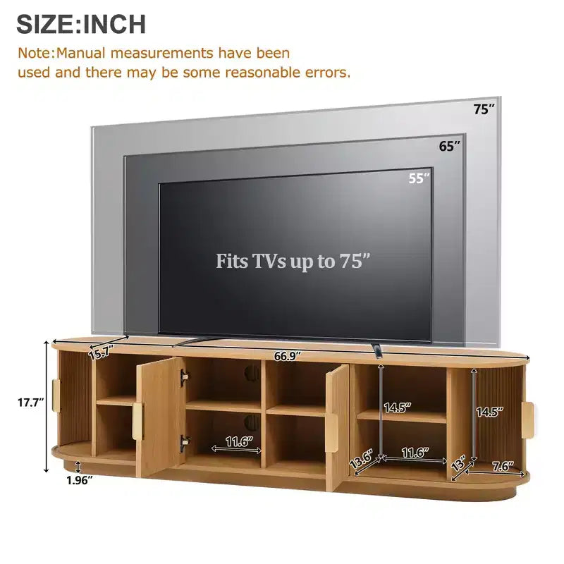 Meuble TV de style ferme avec portes coulissantes rainurées, convient aux téléviseurs jusqu'à 75 pouces, dispose d'un espace de rangement et de poignées, bois naturel