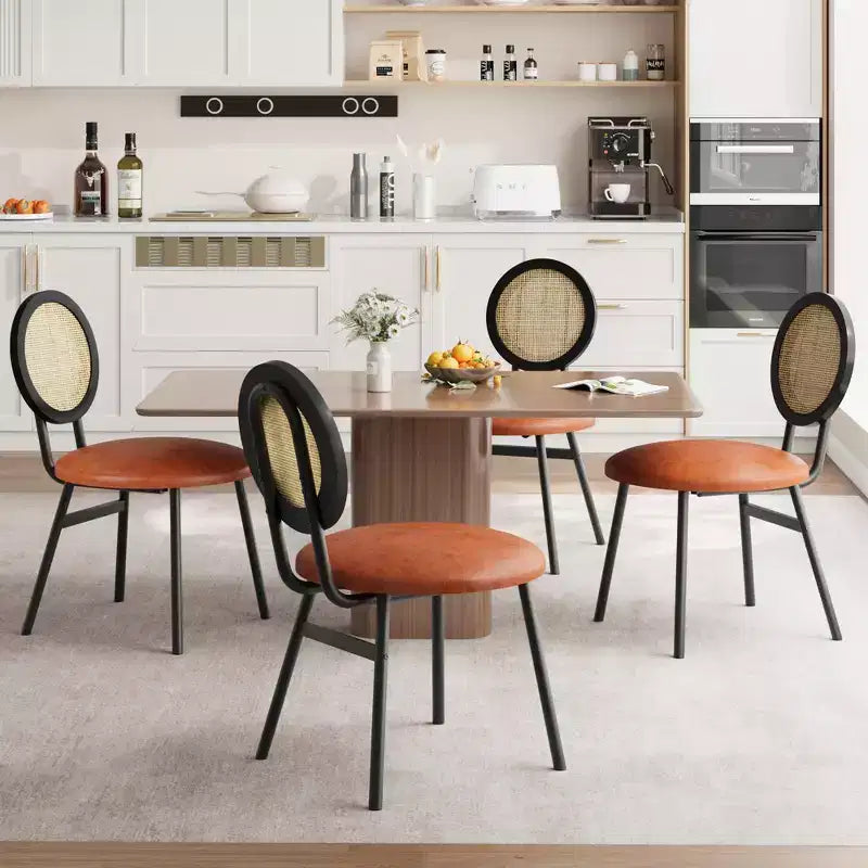 Chaises de salle à manger modernes rembourrées avec dossier en rotin naturel et pieds en métal