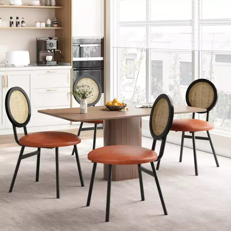 Chaises de salle à manger modernes rembourrées avec dossier en rotin naturel et pieds en métal