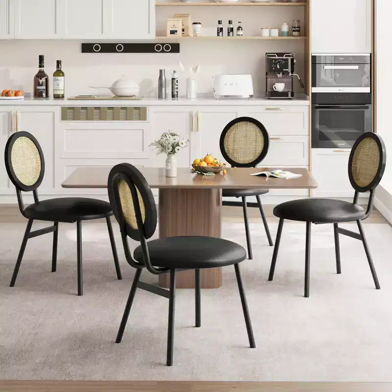 Chaises de salle à manger modernes rembourrées avec dossier en rotin naturel et pieds en métal