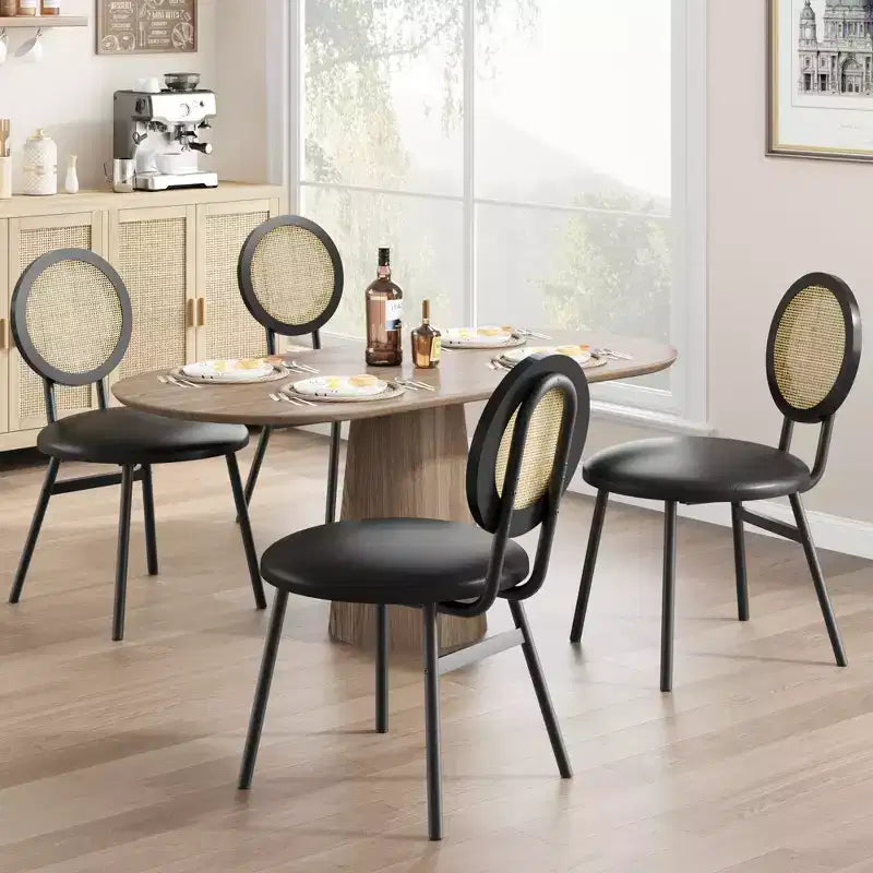 Chaises de salle à manger modernes rembourrées avec dossier en rotin naturel et pieds en métal