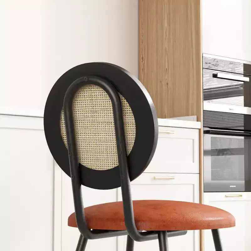 Chaises de salle à manger modernes rembourrées avec dossier en rotin naturel et pieds en métal