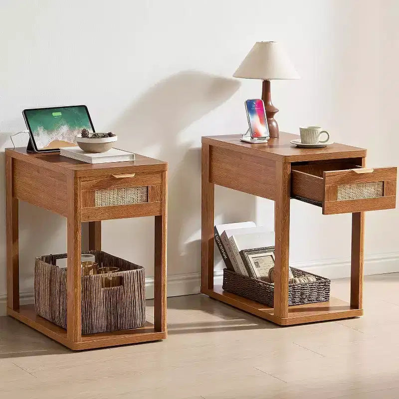 Table de chevet en rotin avec station de recharge et tiroir de rangement pour chambre